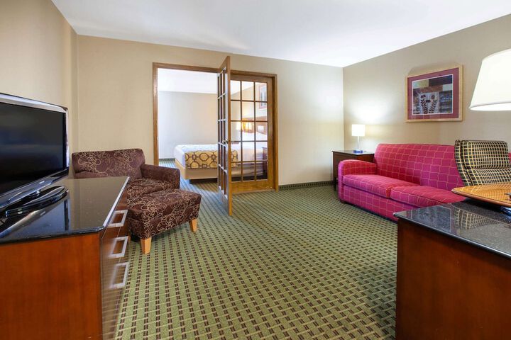 Room 13 of 26