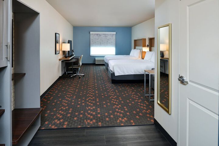Room 51 of 82