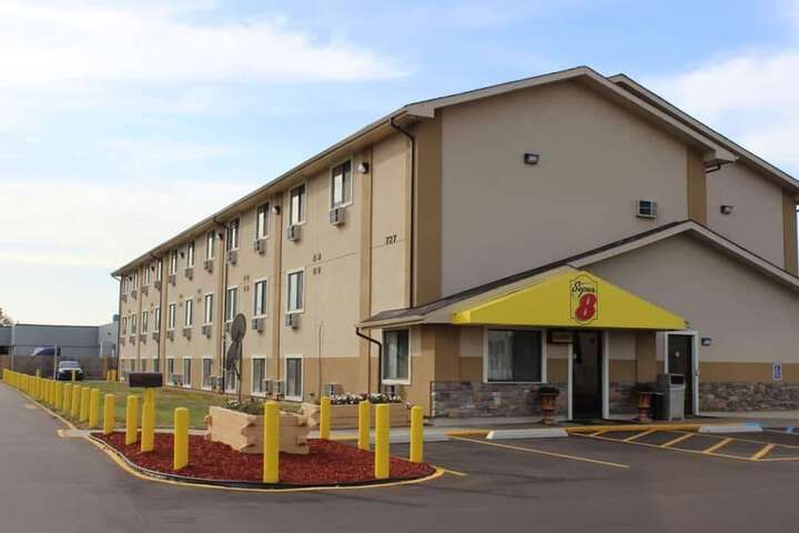 Super 8 by Wyndham Wyoming / Grand Rapids Area