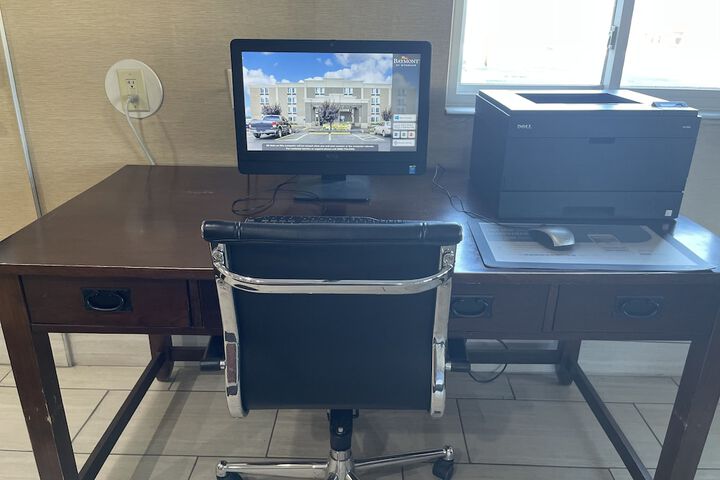 Business Center 23 of 23