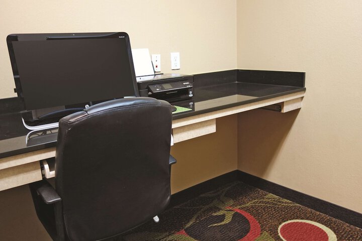Business Center 35 of 35