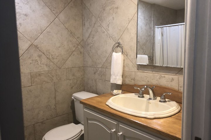 Room 30 of 65