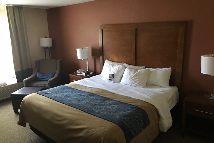 Room 28 of 39