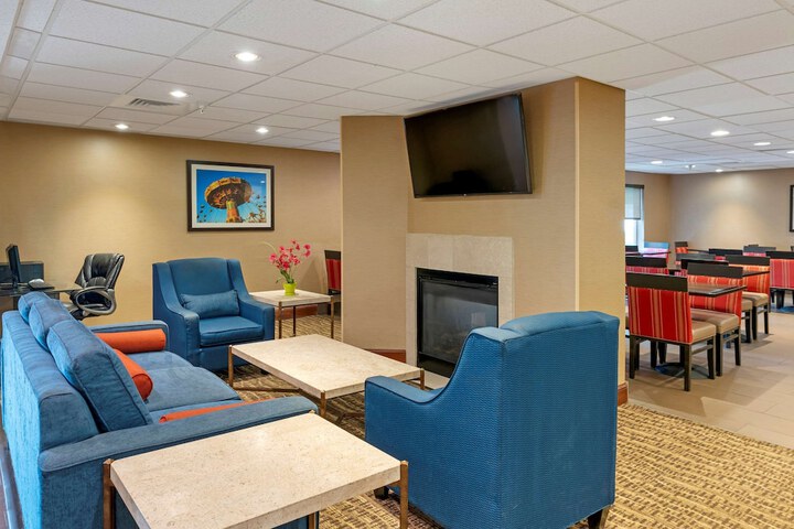 Hotel Interior 11 of 64