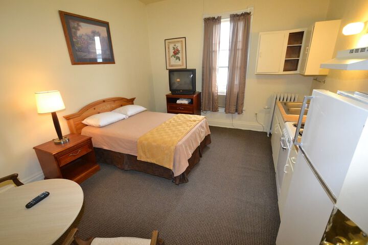 Room 18 of 38