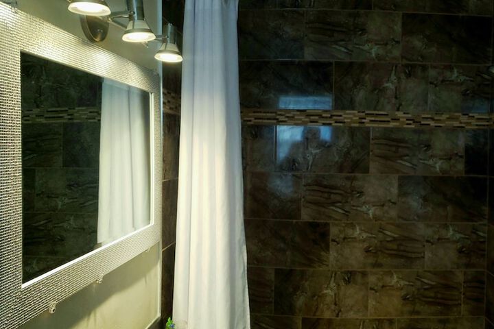 Room 26 of 29