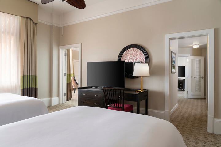Room 92 of 221