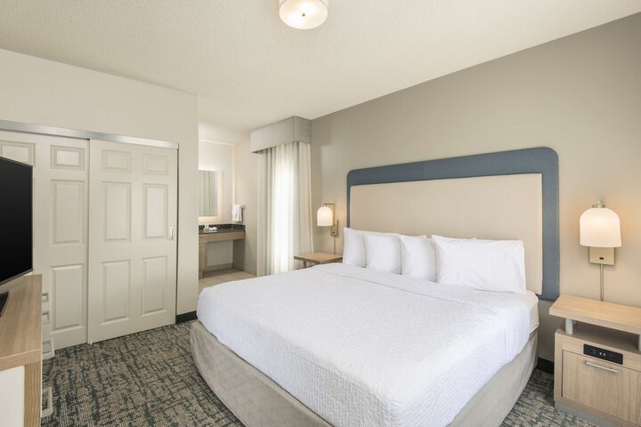 Room 32 of 50