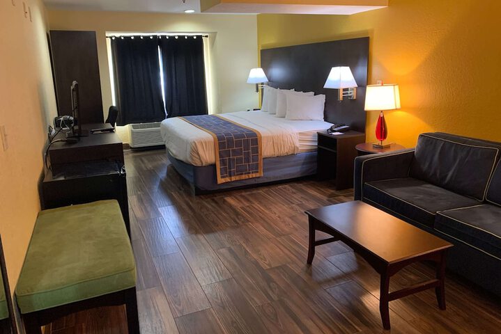 Room 52 of 95