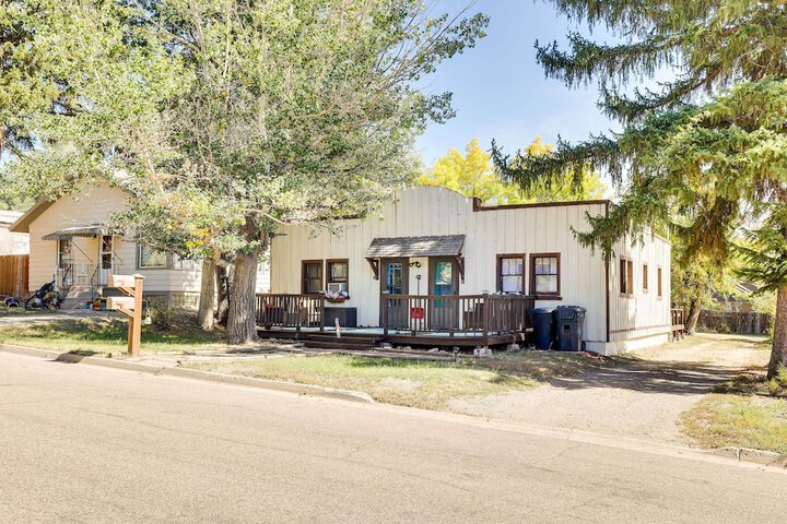 Cottage w / Furnished Deck: 1 Mi to Dtwn Craig!