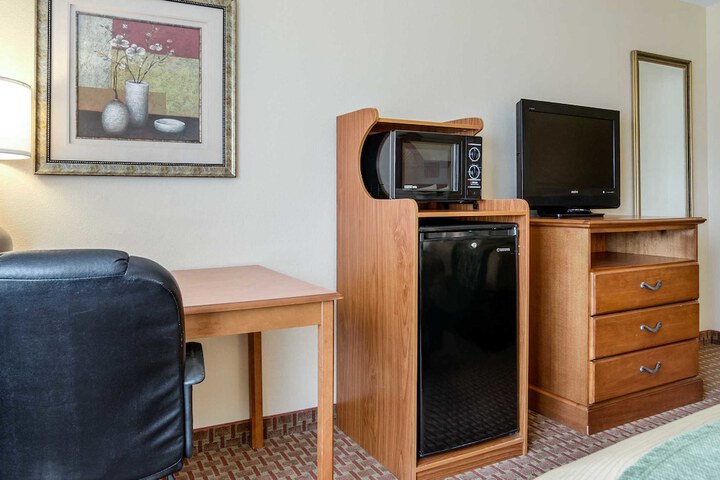 Room 9 of 20