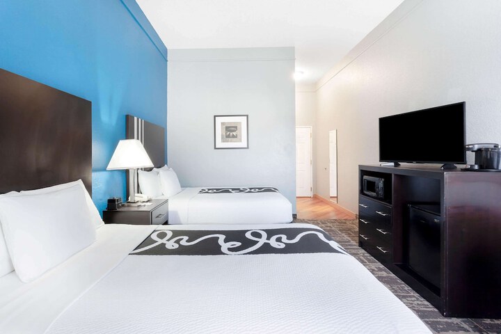 Room 28 of 47