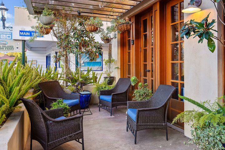 Terrace/Patio 25 of 33