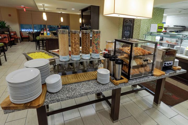 Breakfast/Coffee Service 72 of 87