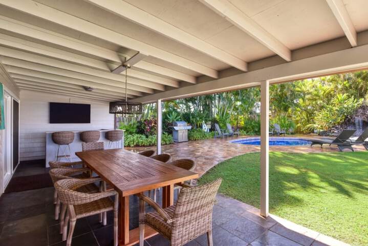 Royal Lahaina Resort & Bungalows