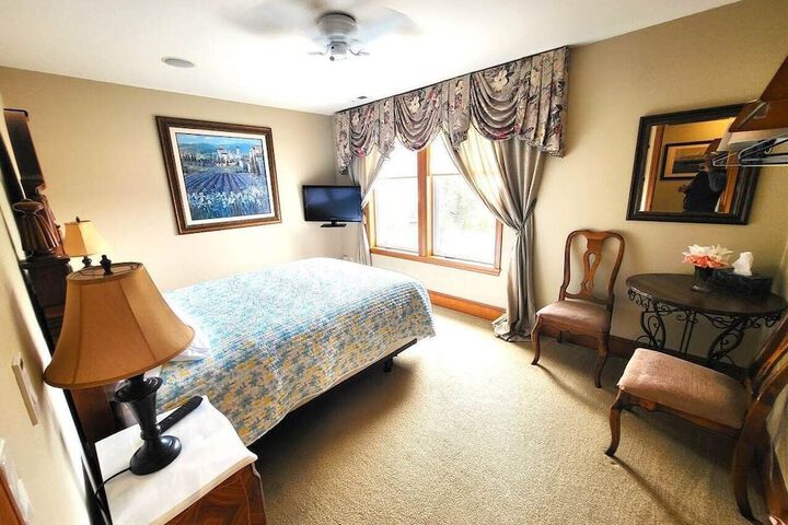 The Mansion Inn