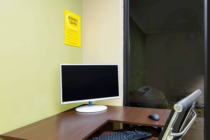 Business Center 24 of 24