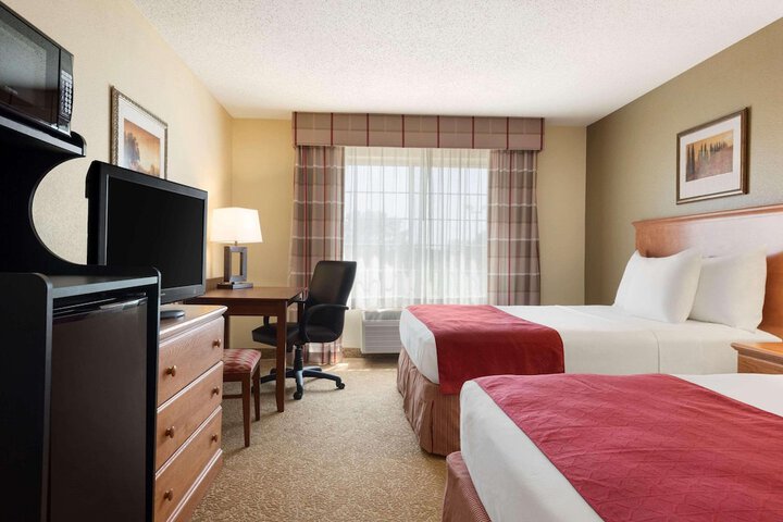 Room 10 of 18