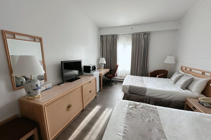 Room 13 of 35