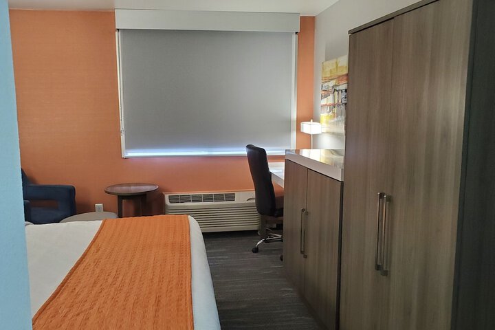 Room 54 of 93