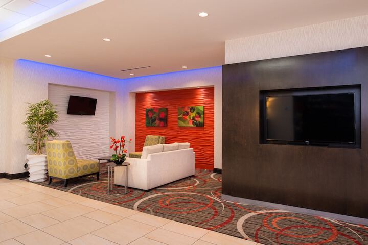 Holiday Inn Express & Suites Monroe by IHG