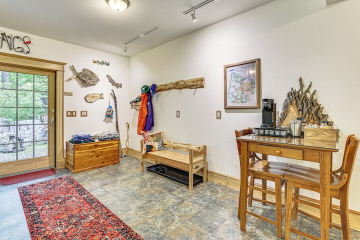 On-site Trails: Rock River Retreat in Jefferson!