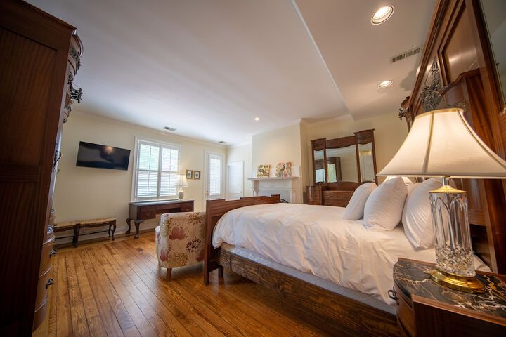 Room 40 of 46