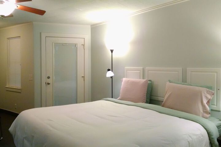 Room 21 of 27