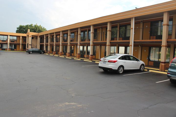 Hotel 2 of 34