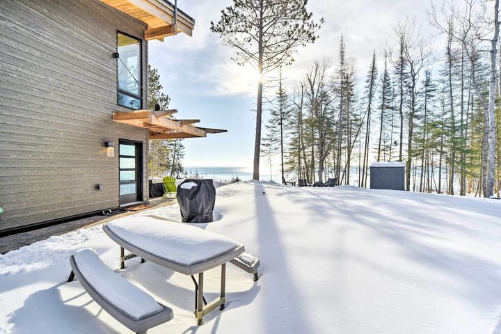 Office & Fire Pit: Waterfront Lake Superior Cabin!