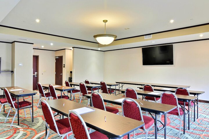 Comfort Suites Uniontown