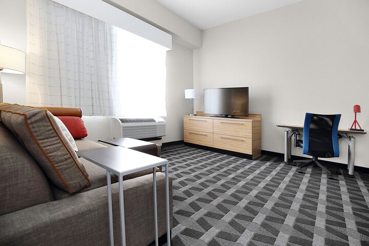 TownePlace Suites Grove City Mercer / Outlets