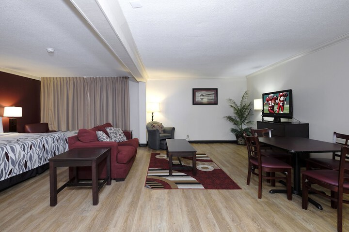 Room 25 of 46