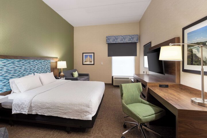 Hampton Inn Buffalo South / I-90