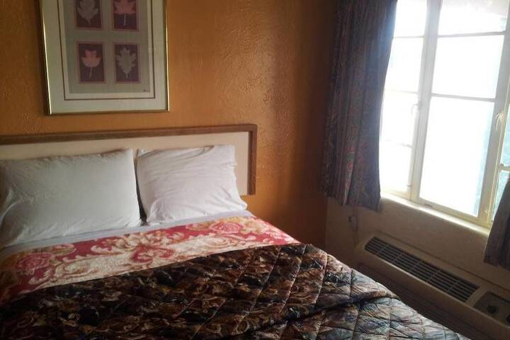 Room 26 of 37