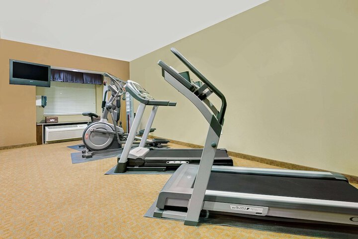 Microtel by Wyndham Perry National Fairground Area I-75