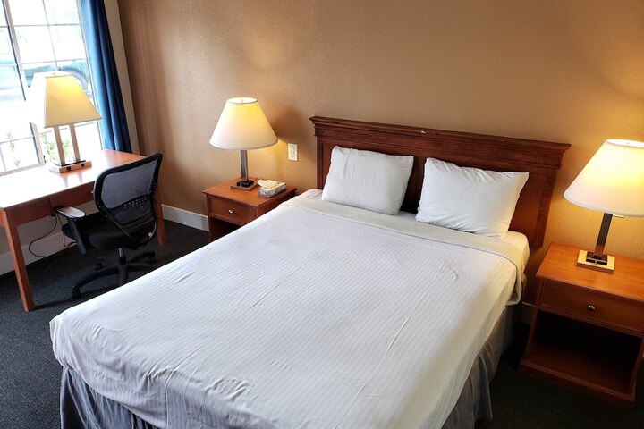 Room 18 of 49