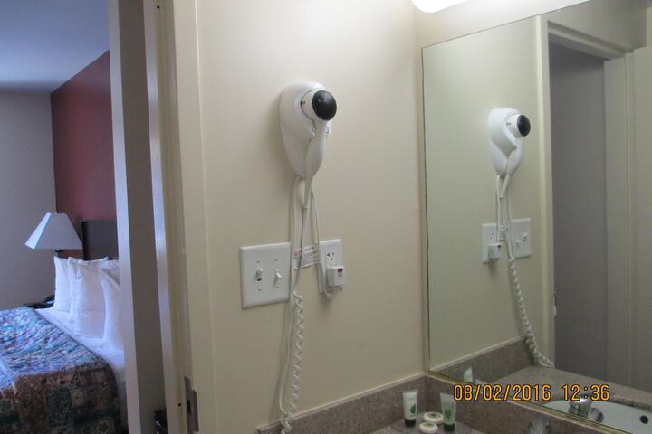 Room 26 of 61