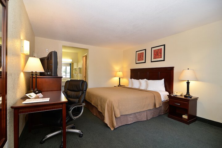 Room 12 of 52