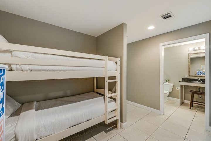 Room 606 of 954