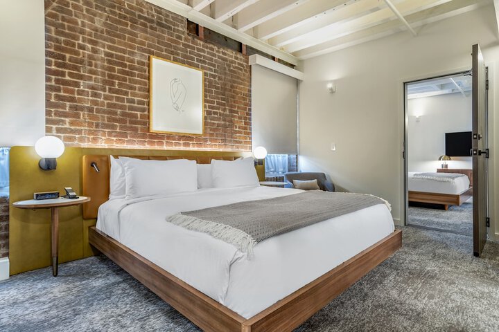 Room 20 of 67