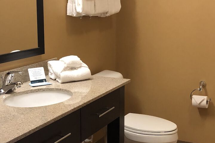 Quality Inn & Suites Minot North
