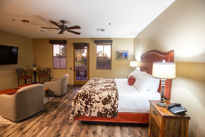 Room 32 of 59