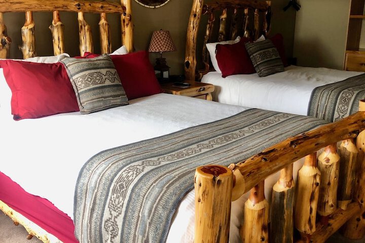 Summit Lake Lodge