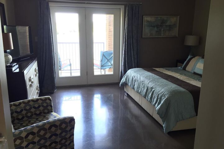 Room 11 of 35
