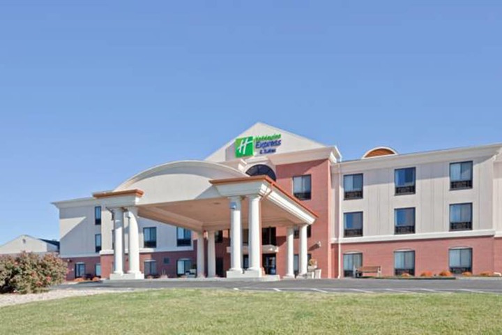Hotel 4 of 50