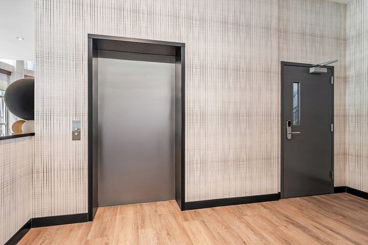 Beacon Suites Hotel