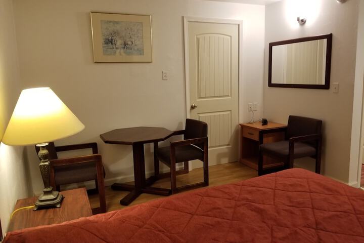 Room 13 of 22