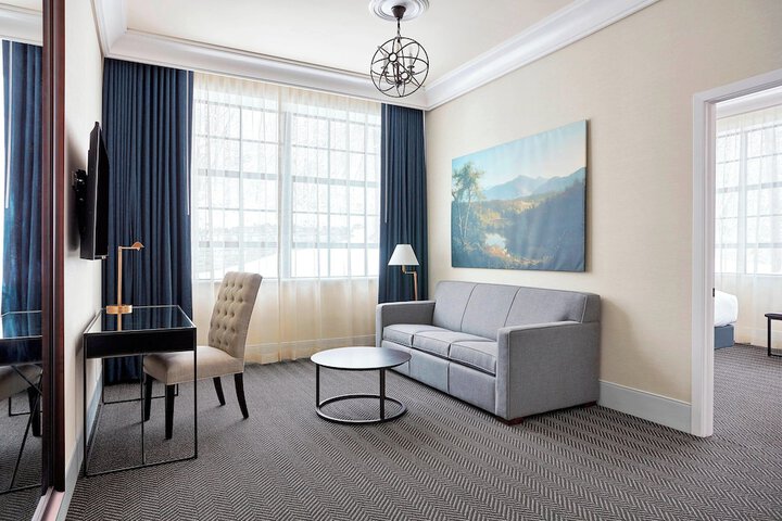 Room 10 of 22