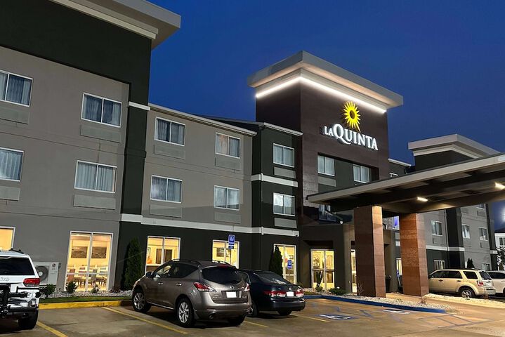Hotel 5 of 30